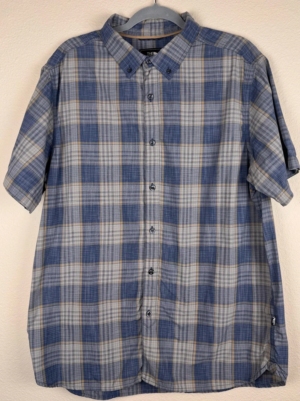 The North Face Mens XL Plaid Nylon Short Sleeve Button-up Shirt Blue Tan
